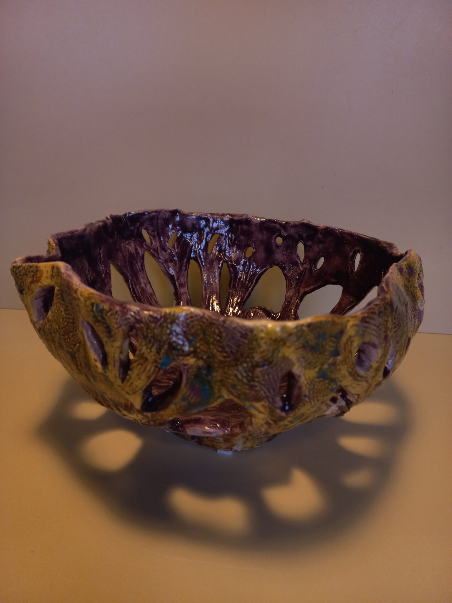 Pleuni Bruinsma keramiek danseres in violet