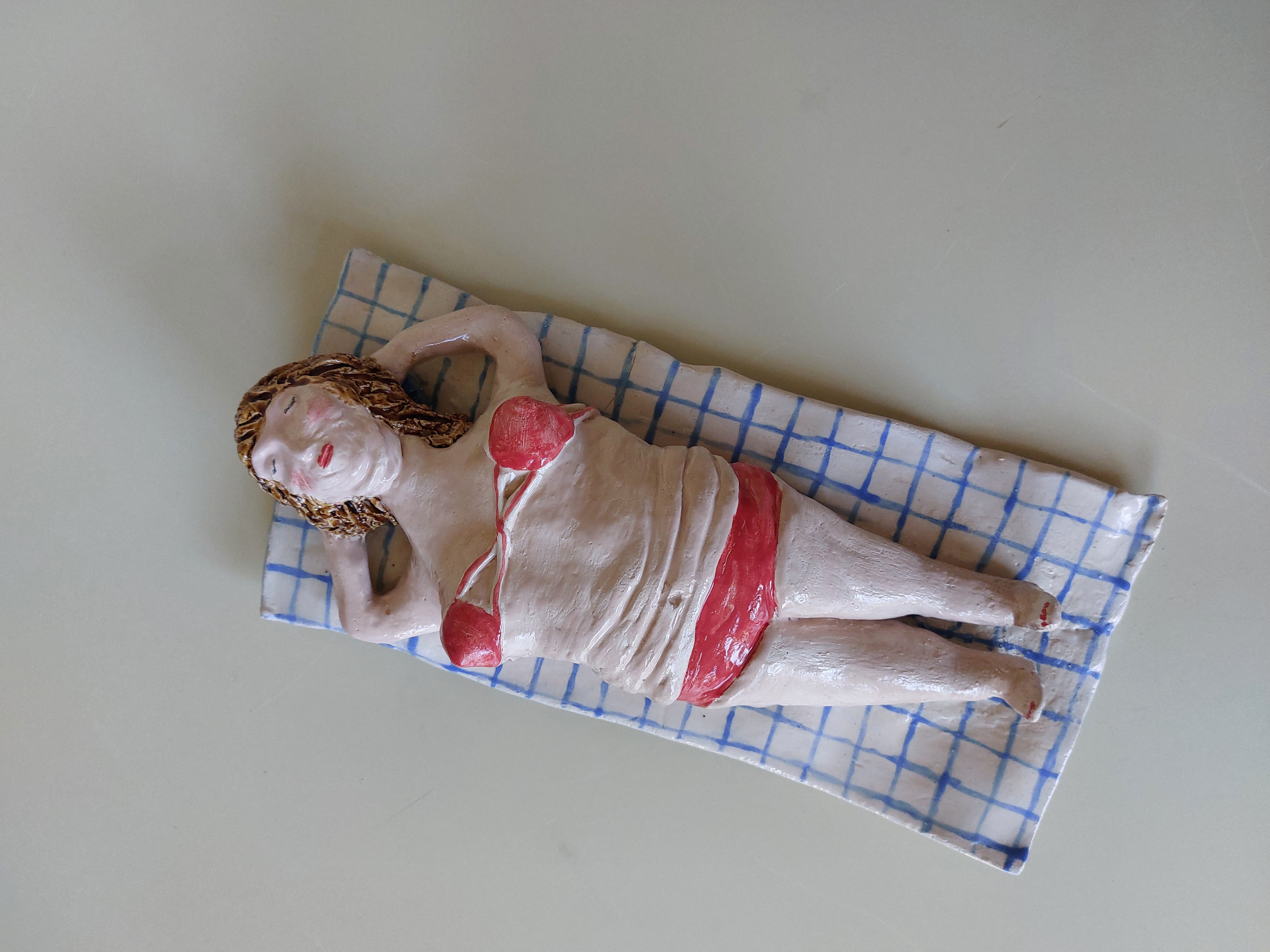 Pleuni Bruinsma keramiek danseres in violet